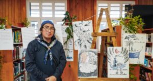El arte de mirar con el corazón: Samuel Millafil, joven mapuche de Pitrufquén que transforma historias en poesía y dibujos