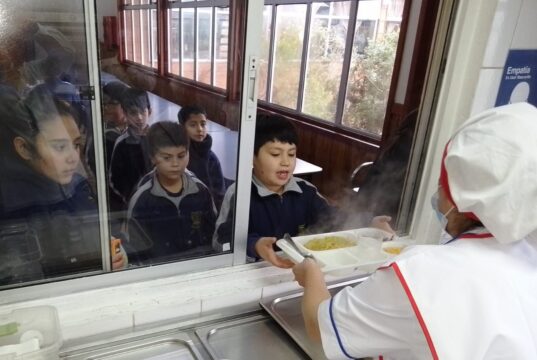 Cerca de mil estudiantes beneficiados: Junaeb Araucanía entrega alimentación durante las vacaciones de invierno