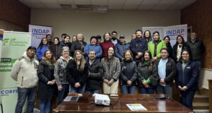 Productores de frambuesas de la Mesa de Berries de La Araucanía se capacitaron en Monitoreo y Control de Drosphila suzukii