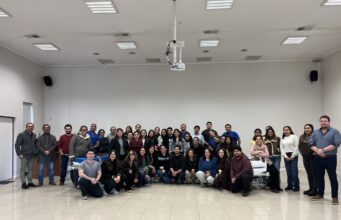 Enfermeros y enfermeras de la Red de Cuidados de Araucanía Sur refuerzan competencias para la atención segura de pacientes con agitación psicomotora