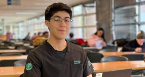 Estudiante de Kinesiología de UST Temuco publica investigación científica sobre calidad de vida en personas mayores con EPOC