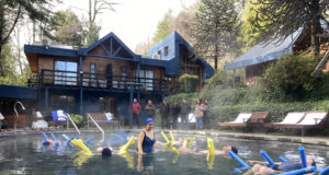 Pucón se adelanta al Mes de las Termas con terapia sonora y junto a emprendedores locales