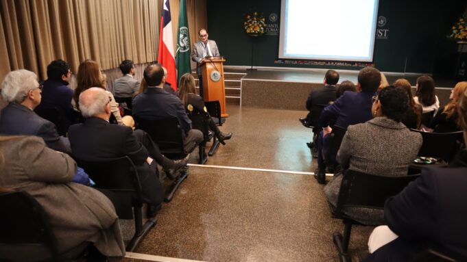 Santo Tomás Temuco invita a orientadores y profesionales de la educación a participar en seminario gratuito sobre salud mental, neurociencia e inteligencia artificial