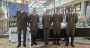 La escuela de oficiales de carabineros realiza campaña de difusión en La Araucanía para invitar a nuevos postulantes