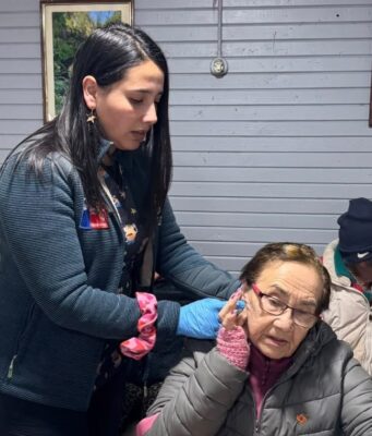 Operativo del adulto mayor se realiza en Quino en la comuna de Victoria
