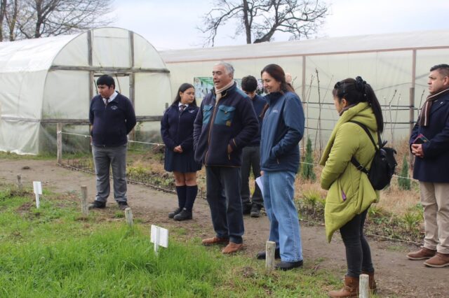 Autoridades regionales destacan modelo educativo del Liceo Agrícola El Vergel de Angol