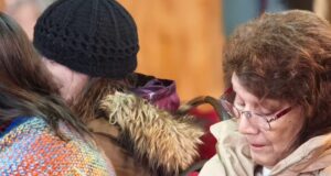 Municipalidad de Pitrufquén fortalece taller de Artesanía con entrega de materiales