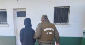 Carabineros de la Tenencia Gorbea detiene a hombre con orden vigente por estafa