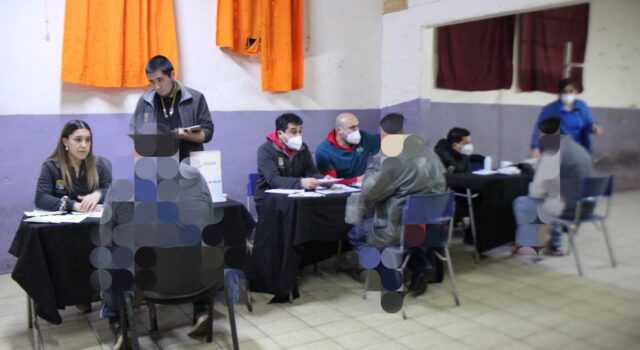Acercan salud, empleo y apoyo social a internos: realizan inédita Expo de Reinserción en la cárcel de Pitrufquén