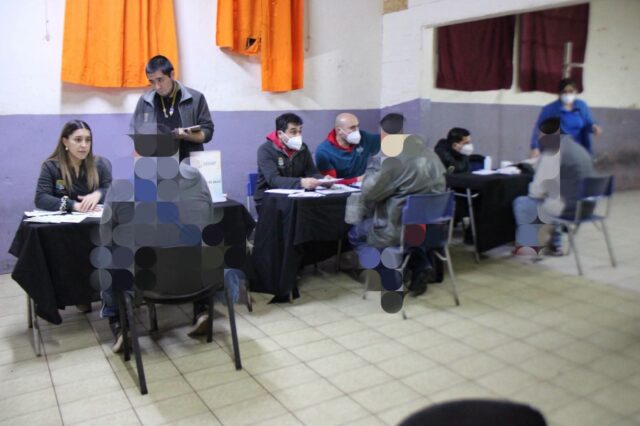 Acercan salud, empleo y apoyo social a internos: realizan inédita Expo de Reinserción en la cárcel de Pitrufquén