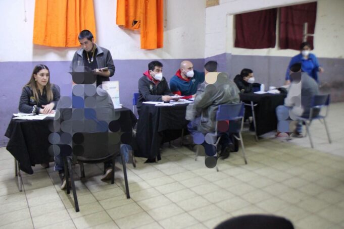 Acercan salud, empleo y apoyo social a internos: realizan inédita Expo de Reinserción en la cárcel de Pitrufquén