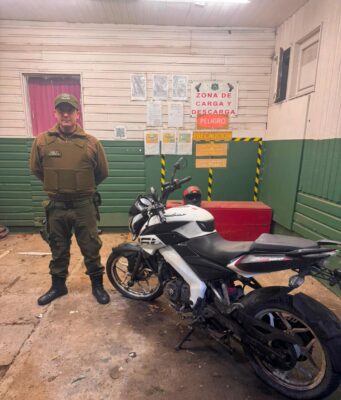 Detienen a conductor de motocicleta con encargo por robo en Gorbea