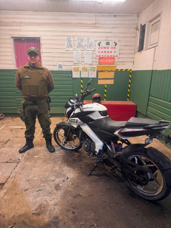 Detienen a conductor de motocicleta con encargo por robo en Gorbea