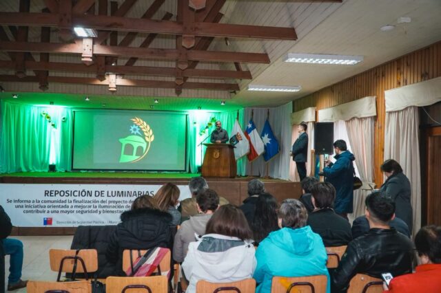 Freire fortalece la seguridad en Villa del Bosque con proyecto de reposición de luminarias