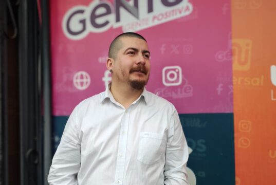 La revancha del «Tío Dufty»: la fiebre mundialera llenó de vida una perfumería golpeada por los robos en Pitrufquén