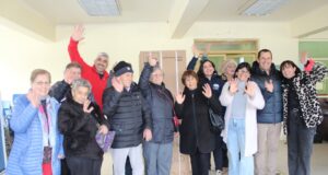La solidaridad de los adultos mayores de Cholchol llega en ayuda de Lonquimay