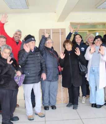 La solidaridad de los adultos mayores de Cholchol llega en ayuda de Lonquimay