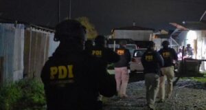 30 detenidos y millonario decomiso de ropa falsificada deja operativo policial en La Araucanía