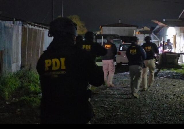 30 detenidos y millonario decomiso de ropa falsificada deja operativo policial en La Araucanía