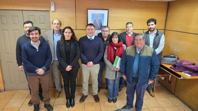 Ministerio de transportes y operadores firman acuerdo que garantiza la continuidad del transporte público en Villarrica