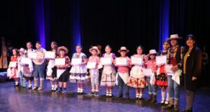 ¡Que viva la cueca! más de 40 parejas hicieron bailar a Villarrica al ritmo de la tradición