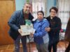 Vecinas de Freire fortalecen su creatividad en taller básico de manualidades a crochet