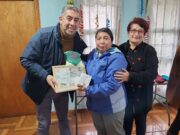 Vecinas de Freire fortalecen su creatividad en taller básico de manualidades a crochet