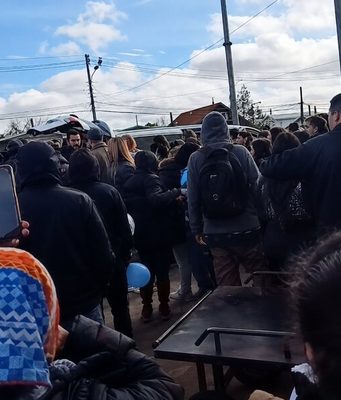 Sin la despedida que esperaba su familia: sepultan a hombre abatido por carabinero en Padre Las Casas