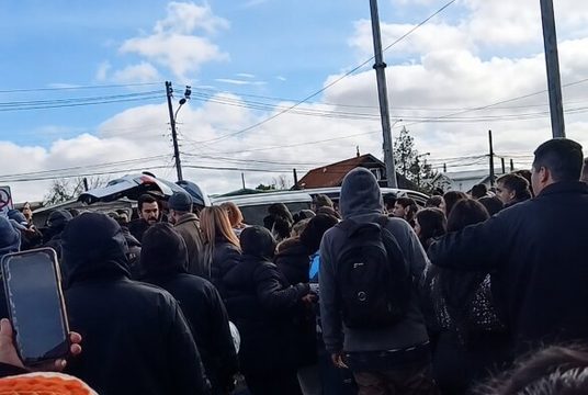 Sin la despedida que esperaba su familia: sepultan a hombre abatido por carabinero en Padre Las Casas