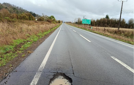 La Ruta S-60 pide auxilio: gigantescos baches complican a conductores y dañan vehículos en Teodoro Schmidt