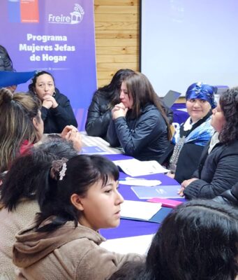 Mujeres de Freire culminan primera etapa de formación laboral del Programa Mujeres Jefas de Hogar