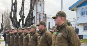 Nuevo contingente de Carabineros llega a Carahue para reforzar despliegue policial ante emergencia por sistema frontal