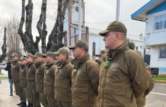 Nuevo contingente de Carabineros llega a Carahue para reforzar despliegue policial ante emergencia por sistema frontal
