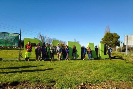 Estudiantes de Radal participan en jornada de reforestación con especies nativas