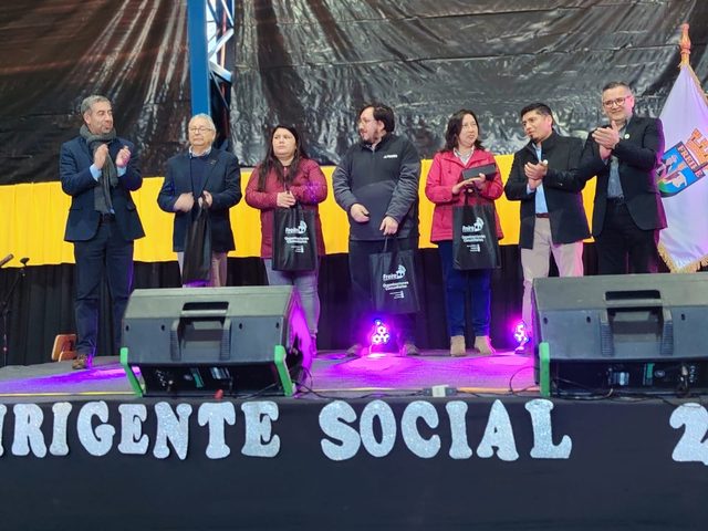 Freire celebra a quienes están siempre: dirigentes sociales fueron reconocidos por su compromiso