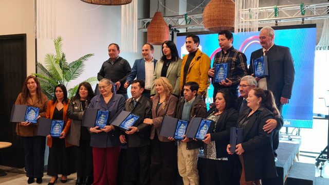 Municipio de Pitrufquén reconoce a representantes de organizaciones sociales y comunitarias en el mes del dirigente y la dirigenta social