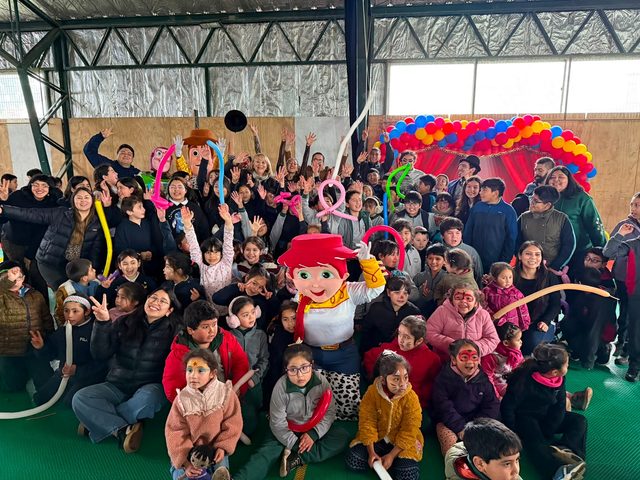 Pitrufquén se llenó de alegría para celebrar a sus niños, niñas y jóvenes