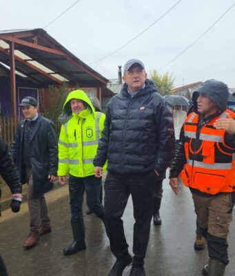 Ministro Ivan Poduje lidera despliegue en la Región de La Araucanía para coordinar soluciones habitacionales tras el temporal