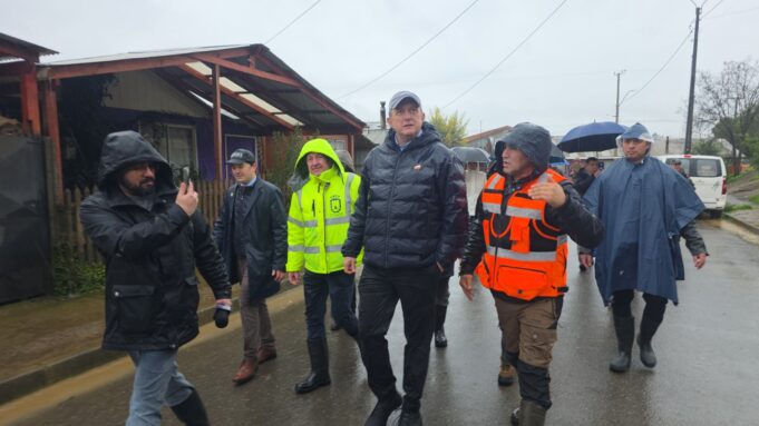 Ministro Ivan Poduje lidera despliegue en la Región de La Araucanía para coordinar soluciones habitacionales tras el temporal