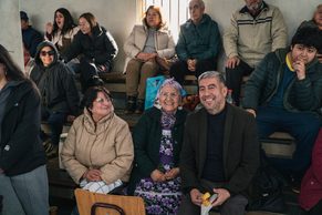 Programa Sabingo acompañó a adultos mayores de Freire en una emotiva jornada “Prendiendo el Invierno”