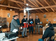 Municipio de Freire, comunidades y MOP revisan avances de proyectos viales que buscan mejorar la conectividad en Quetroco