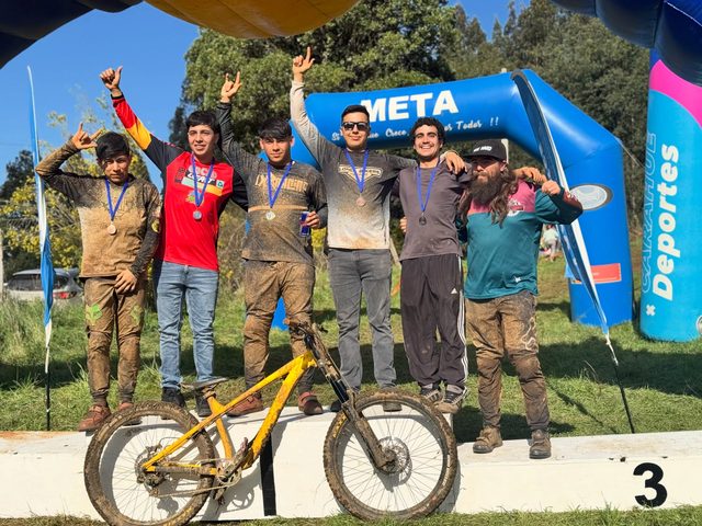 ¡El Cerro Monte Bello fue pura adrenalina! Carahue recibió a los mejores exponentes del descenso en una nueva fecha del Tour DH Cup
