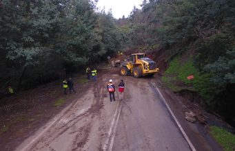 Derrumbe de gran magnitud corta conexión entre Traiguén y Galvarino: MOP trabaja para habilitar la ruta