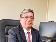 Nuevo liderazgo para el Hospital Regional de Temuco: Claudio Arriagada asume la dirección del principal recinto de salud de La Araucanía
