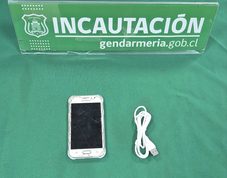 ¡Pelotazo frustrado en Angol! Detienen a sujeto que intentaba lanzar un celular a la cárcel