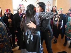 «Soy mapuche y me siento profundamente orgullosa de serlo»: ministra Lincolao en encuentro por el día de la mujer indígena en Lautaro