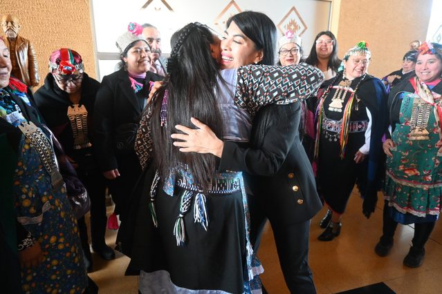«Soy mapuche y me siento profundamente orgullosa de serlo»: ministra Lincolao en encuentro por el día de la mujer indígena en Lautaro