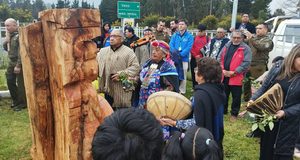 Estudiantes de la escuela El Crucero de Nueva Imperial culminan taller de instrumentos mapuches