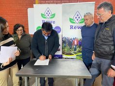 Cooperativa Rewe de Cholchol y Vitafoods firman alianza para fortalecer servicios de berries congelados