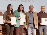 Corfo y la UC Temuco certifican a 22 especialistas en producción apícola sustentable
